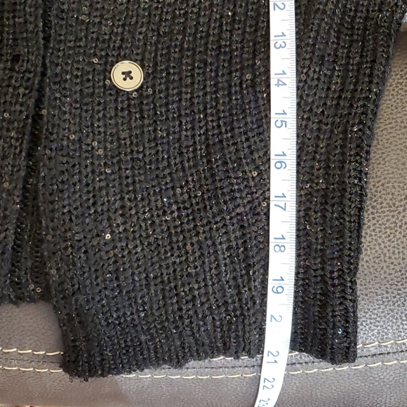 NWOT Jennifer Lopez Sequenced Snap Caridgan - Picture 14 of 15